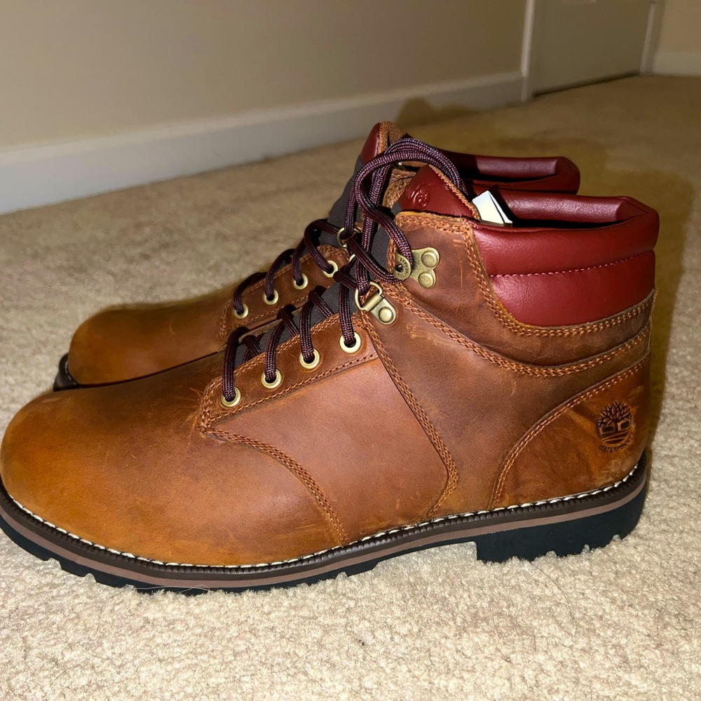 Timberland 12D redwood falls mid waterproof hiker . NEW never worn .